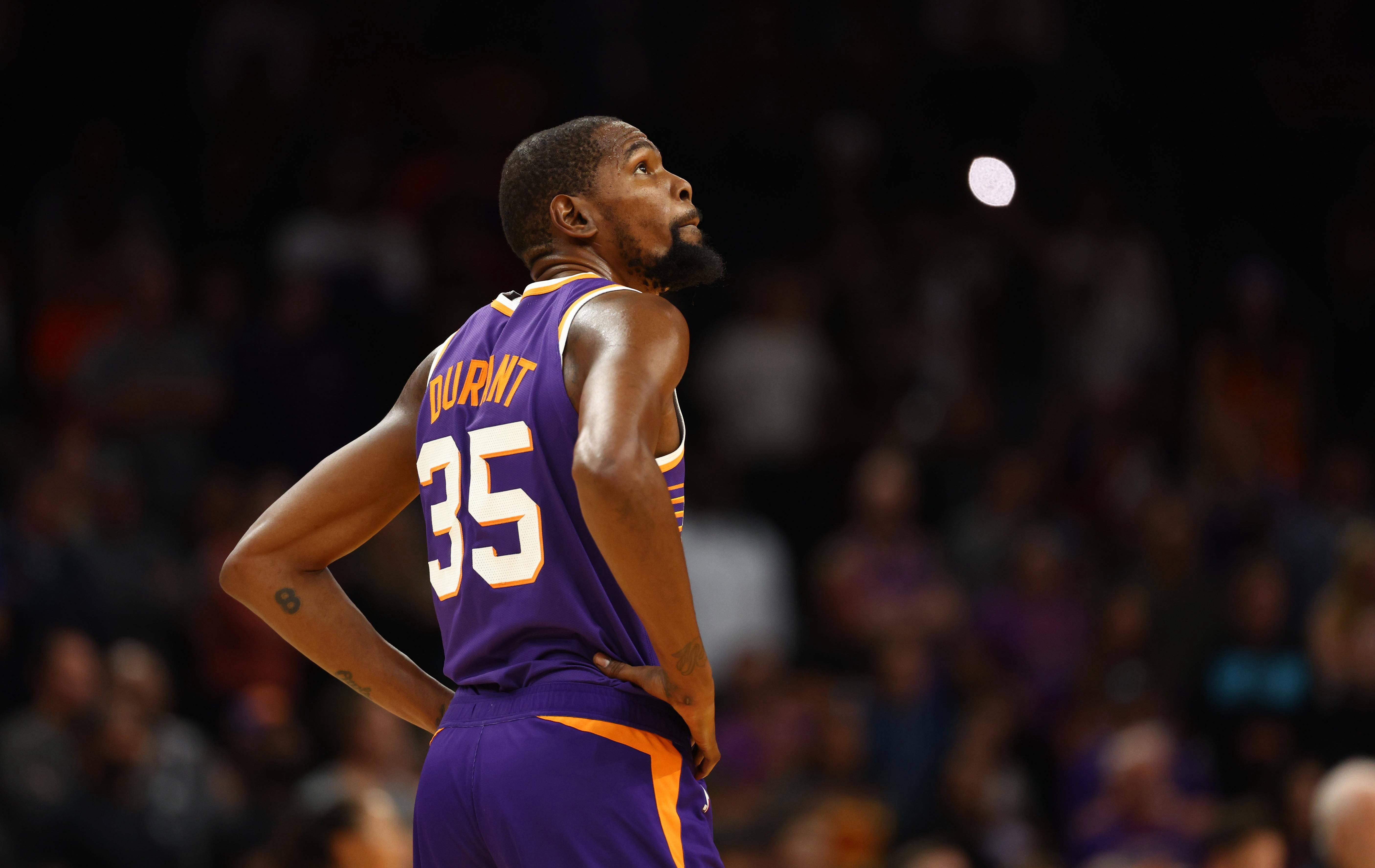 并在耳边低 并在耳边低