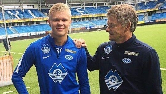 冠4亚4季 冠4亚4季